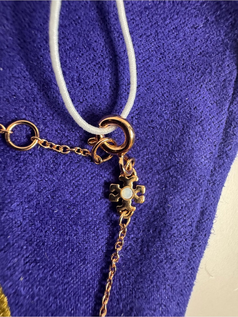 Tory Burch NWT Miller Pave Crystal & Rose Gold Pearl Chain Necklace - Picture 8 of 10